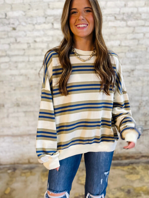 A14 Loose-fitting striped print pullover sweatshirt